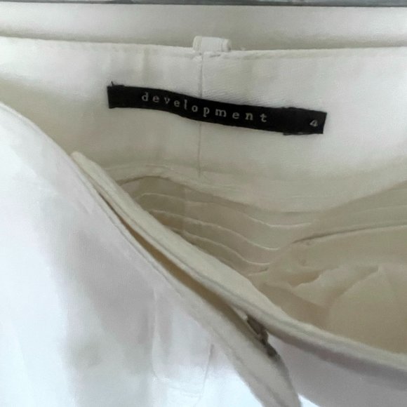 Development Ruffle Pocket Cream Pant - Picture 4 of 6